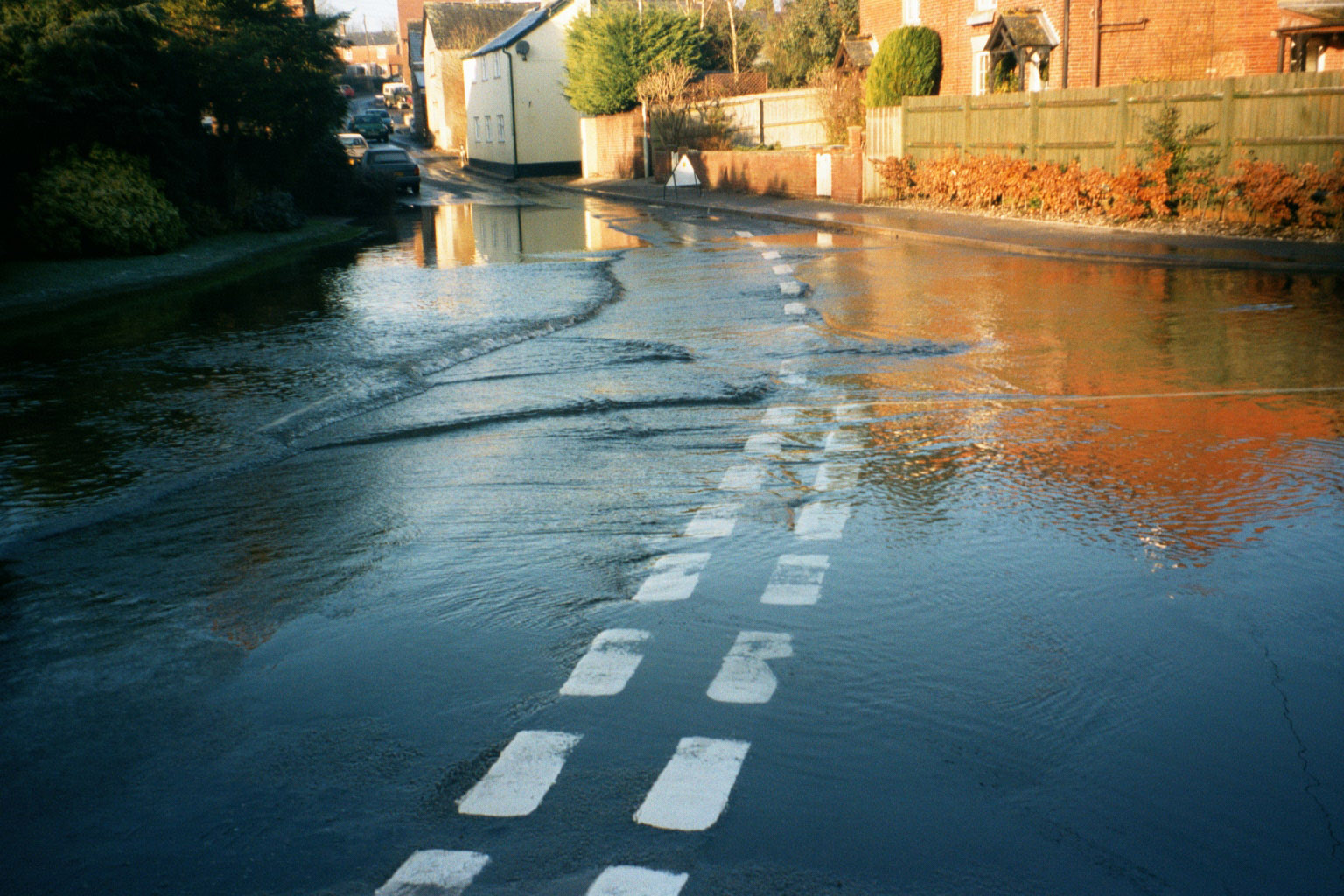 Cross roads at High Street flooding
